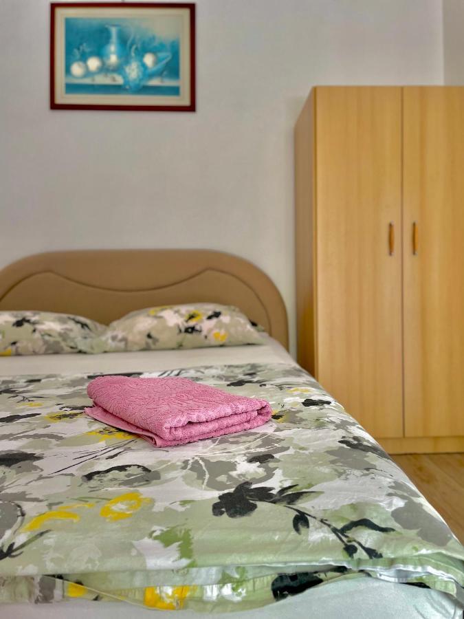 Apartments Neven 오미스 외부 사진