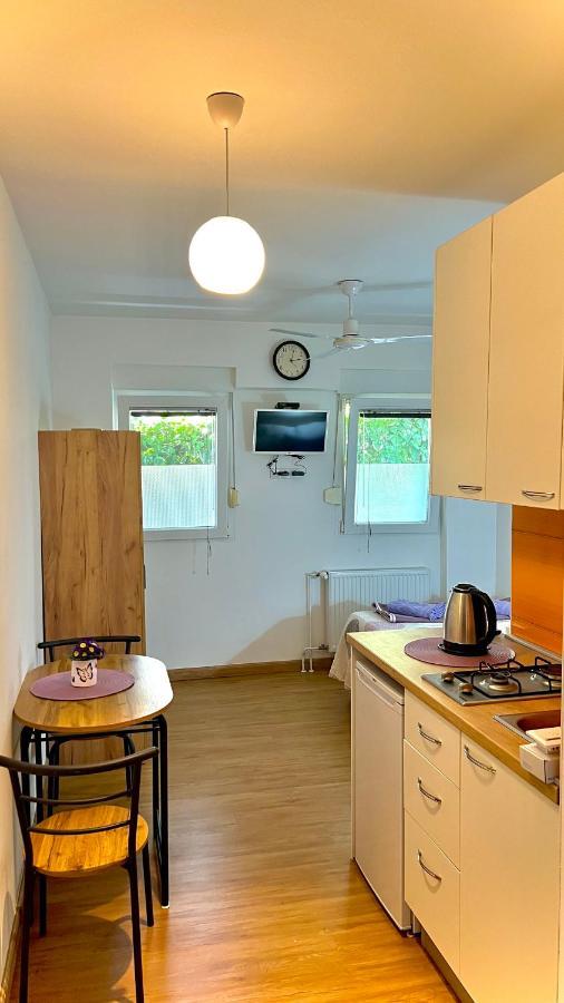Apartments Neven 오미스 외부 사진