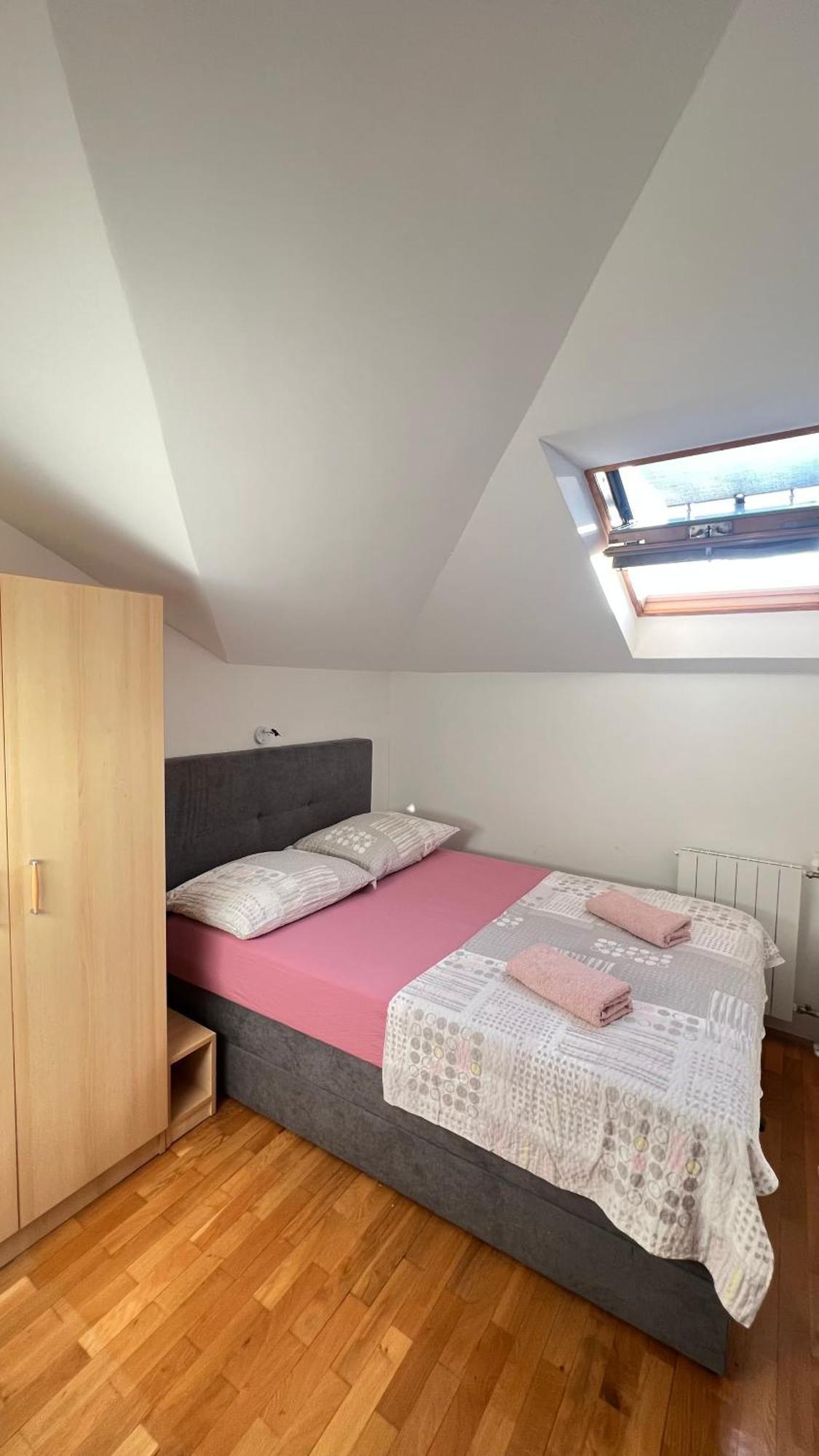 Apartments Neven 오미스 외부 사진
