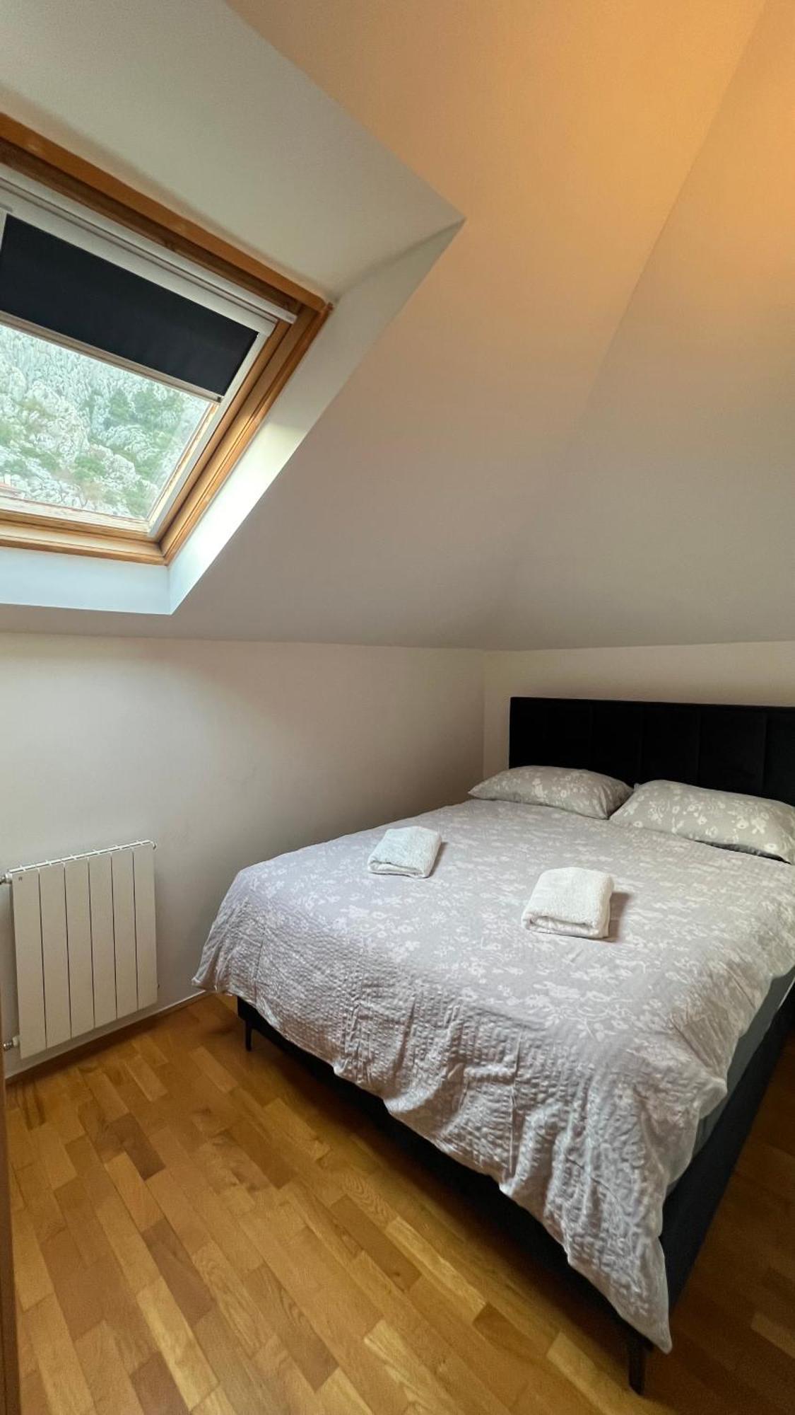 Apartments Neven 오미스 외부 사진