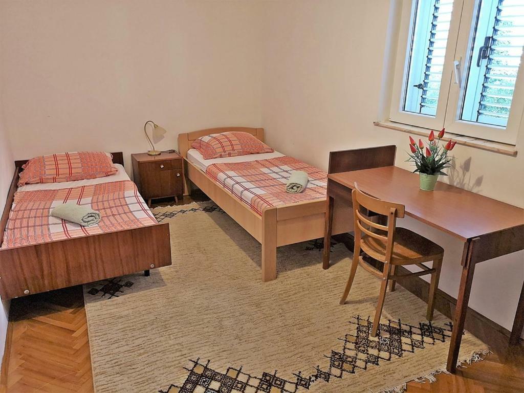 Apartments Neven 오미스 외부 사진
