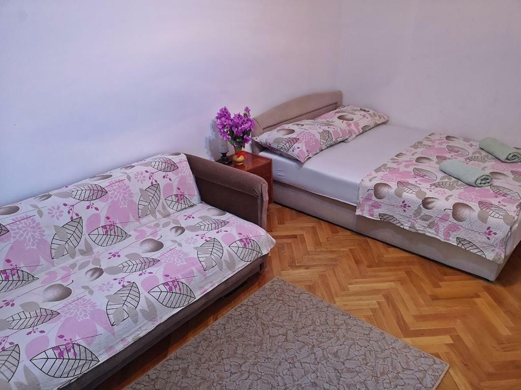 Apartments Neven 오미스 외부 사진