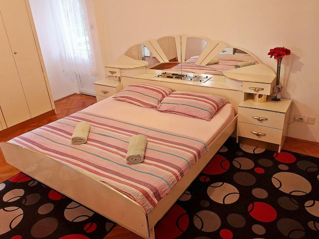 Apartments Neven 오미스 외부 사진
